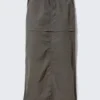 Falda cargo convertible de nailon – Gris oscuro Falda cargo convertible de nailon – Gris oscuro