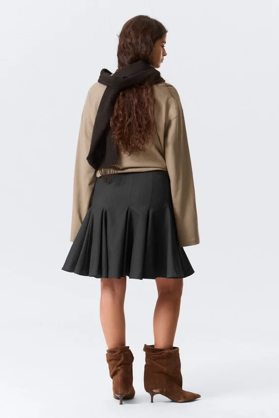 Falda de traje acampanada de talle bajo hasta la rodilla – Gris oscuro Falda de traje acampanada de talle bajo hasta la rodilla – Gris oscuro