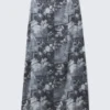 Falda larga estampada de talle bajo – Gris oscuro – Estampado collage