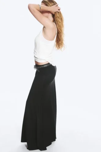 Falda maxi de talle medio y corte ancho – Negro