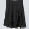 Falda midi con capas – Negra Falda midi con capas – Negra