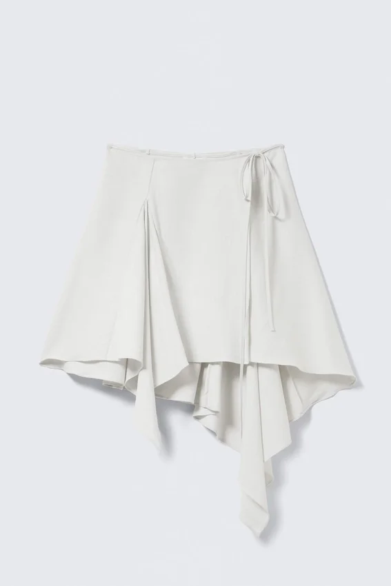 Falda midi cruzada asimétrica de talle medio – Beige claro Falda midi cruzada asimétrica de talle medio – Beige claro