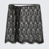 Falda midi cruzada de encaje – Negro Falda midi cruzada de encaje – Negro