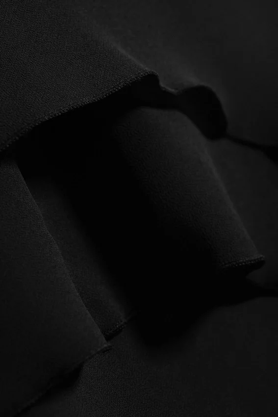 Falda midi de corte A – Negro Falda midi de corte A – Negro