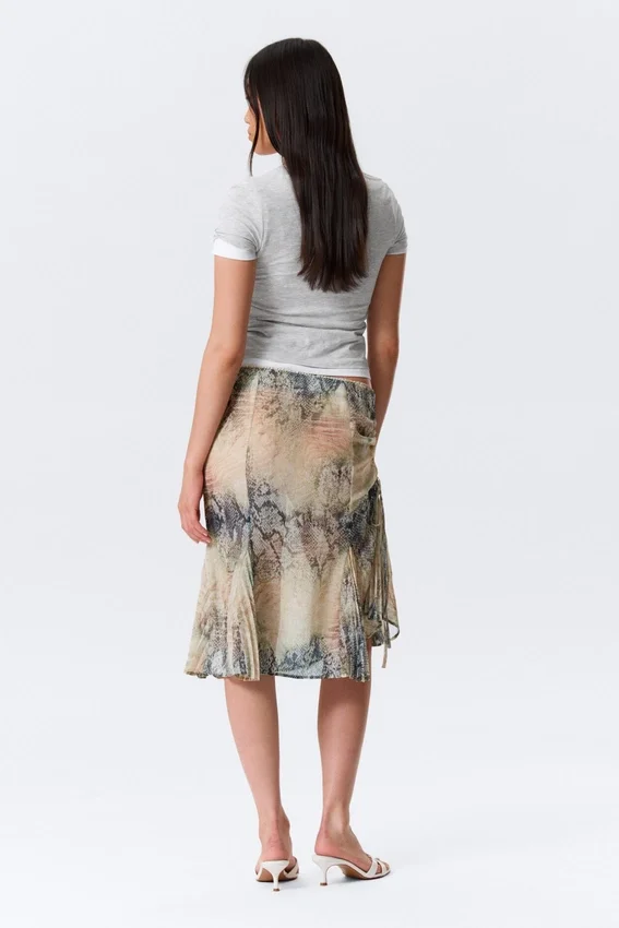 Falda midi de corte sirena de talle bajo – Beige – Estampado de piel de serpiente Falda midi de corte sirena de talle bajo – Beige – Estampado de piel de serpiente
