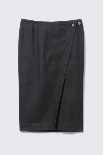 Falda midi de denim de talle bajo – Índigo crudo – Azul oscuro