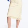 Falda midi de encaje satinado – Beige claro empolvado