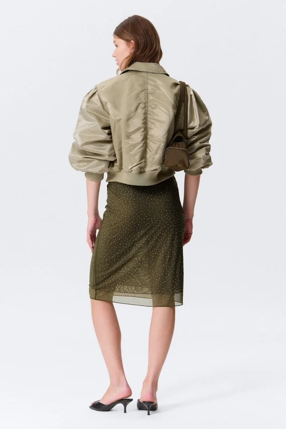 Falda midi de malla con pedrería de Yulia B – Verde caqui – Pedrería Falda midi de malla con pedrería de Yulia B – Verde caqui – Pedrería
