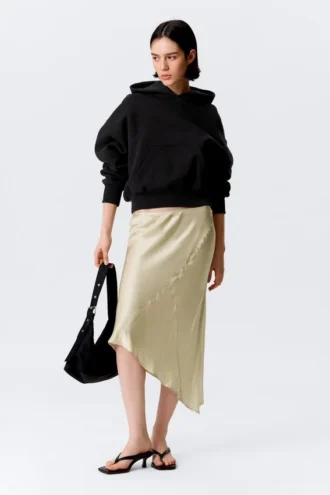Falda midi de satén de talle bajo – Beige claro apagado