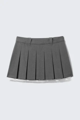 Falda plisada de talle bajo – Gris oscuro