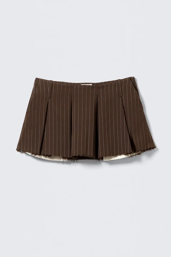Falda plisada de traje – Rayas marrón oscuro Falda plisada de traje – Rayas marrón oscuro