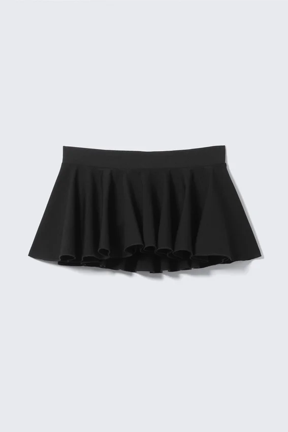 Faldita-pantalón acampanada de talle bajo – Negro Faldita-pantalón acampanada de talle bajo – Negro