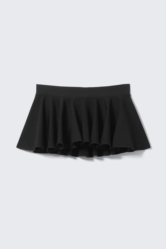 Faldita-pantalón acampanada de talle bajo – Negro Faldita-pantalón acampanada de talle bajo – Negro