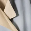 Gabardina reversible corta de doble botonadura – Beige y gris claro