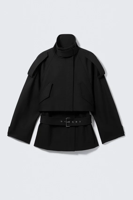 Gabardina técnica con capas – Negro Gabardina técnica con capas – Negro