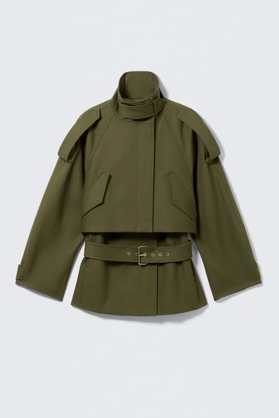 Gabardina técnica con capas – Verde caqui Gabardina técnica con capas – Verde caqui