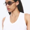 Gafas de sol con montura ovalada fina – Greige – Lentes grises