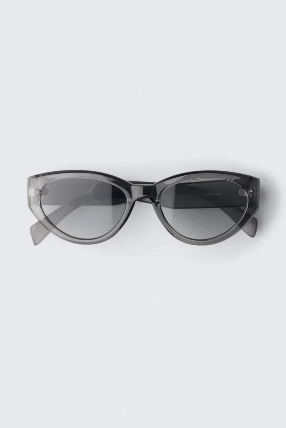 Gafas de sol de ojo de gato angulares – Gris transparente Gafas de sol de ojo de gato angulares – Gris transparente