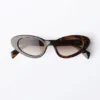 Gafas de sol de ojo de gato con alas – Carey – Lentes tintadas en rojo