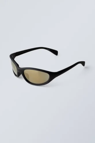 Gafas de sol ovaladas deportivas – Negras con lentes doradas