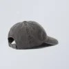 Gorra de béisbol con detalle metálico – Gris oscuro lavado Gorra de béisbol con detalle metálico – Gris oscuro lavado
