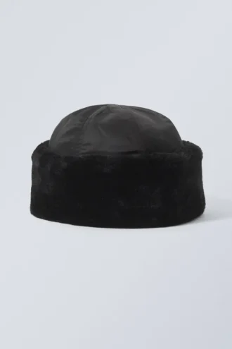 Gorro de nailon con pelo sintético – Negro