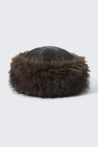 Gorro de piel sintética – Marrón