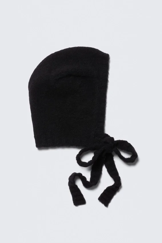 Gorro de punto con lazos – Negro Gorro de punto con lazos – Negro
