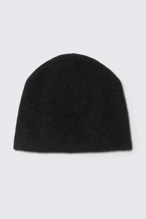 Gorro mullido – Negro Gorro mullido – Negro