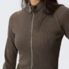 Jersey ajustado de manga larga con cuello alto y cremallera – Gris oscuro lavado Jersey ajustado de manga larga con cuello alto y cremallera – Gris oscuro lavado