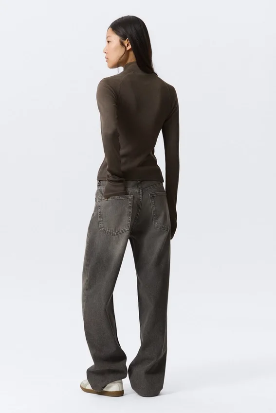 Jersey ajustado de manga larga con cuello alto y cremallera – Gris oscuro lavado Jersey ajustado de manga larga con cuello alto y cremallera – Gris oscuro lavado