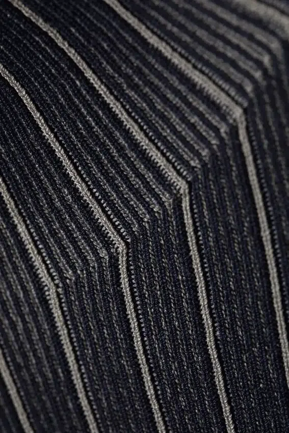 Jersey de cuello alto ajustado acanalado – Rayas azul oscuro Jersey de cuello alto ajustado acanalado – Rayas azul oscuro