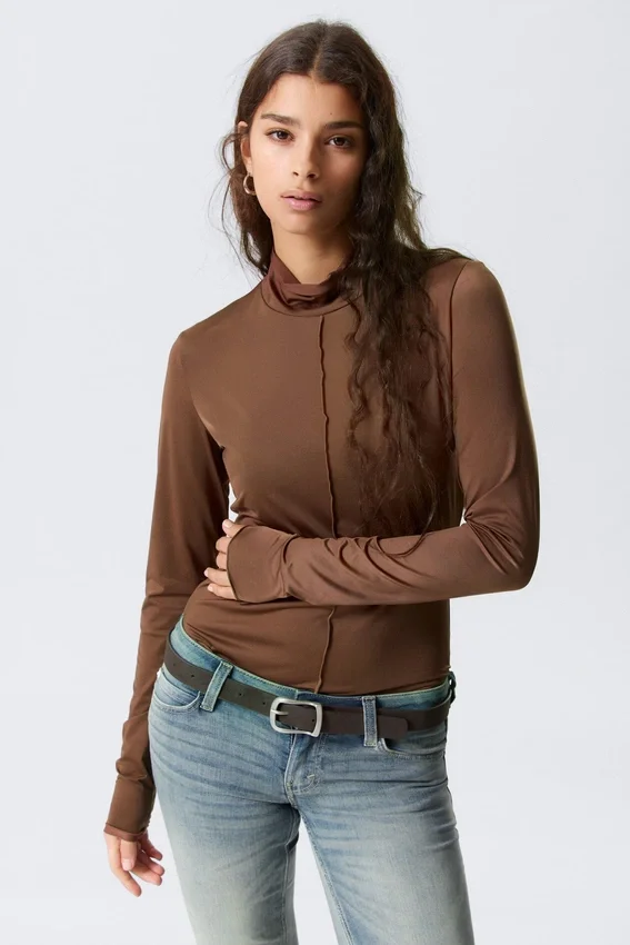 Jersey de cuello alto ajustado – Marrón Jersey de cuello alto ajustado – Marrón