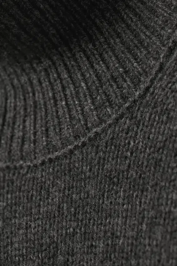 Jersey de cuello alto de lana Maggie – Gris oscuro Jersey de cuello alto de lana Maggie – Gris oscuro