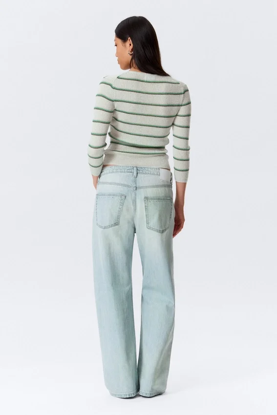 Jersey de punto ajustado con cuello en V – Rayas gris claro Jersey de punto ajustado con cuello en V – Rayas gris claro