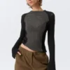 Jersey entallado de punto con mangas raglán – Negro y gris Jersey entallado de punto con mangas raglán – Negro y gris