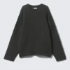 Jersey oversize de mezcla de lana con cuello en V – Negro Jersey oversize de mezcla de lana con cuello en V – Negro