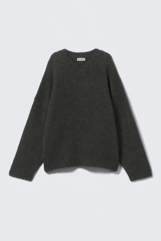 Jersey oversize de mezcla de lana con cuello en V – Negro