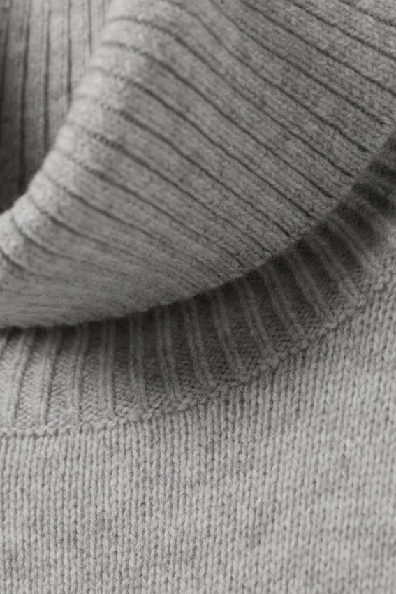 Jerséu de cuello alto oversize de lana – Gris jaspeado Jerséu de cuello alto oversize de lana – Gris jaspeado