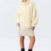Jerséu de cuello alto oversize de punto – Amarillo claro Jerséu de cuello alto oversize de punto – Amarillo claro