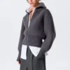 Jerséu de lana de cuello alto entallado – Gris oscuro Jerséu de lana de cuello alto entallado – Gris oscuro