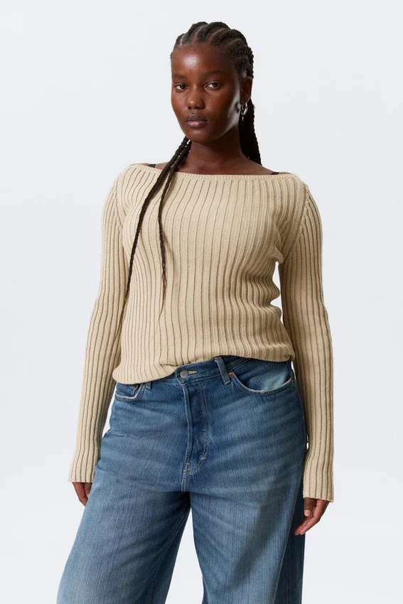 Jerséu de punto ajustado con cuello barco – Beige Jerséu de punto ajustado con cuello barco – Beige