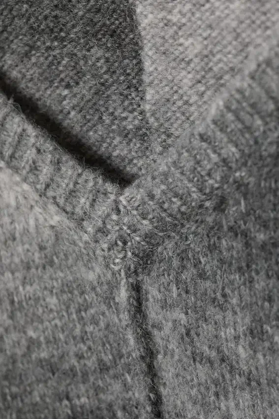 Jerséu de punto con cuello en V y efecto degradado – Gris degradado Jerséu de punto con cuello en V y efecto degradado – Gris degradado