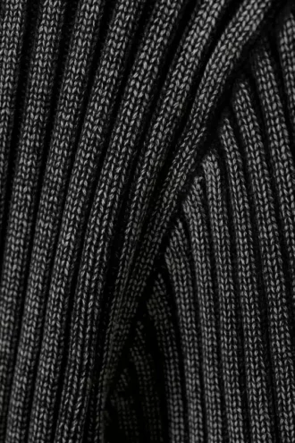 Jerséu de punto de cuello en V entallado – Negro lavado