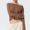 Jerséu de punto holgado con cuello barco – Marrón Jerséu de punto holgado con cuello barco – Marrón