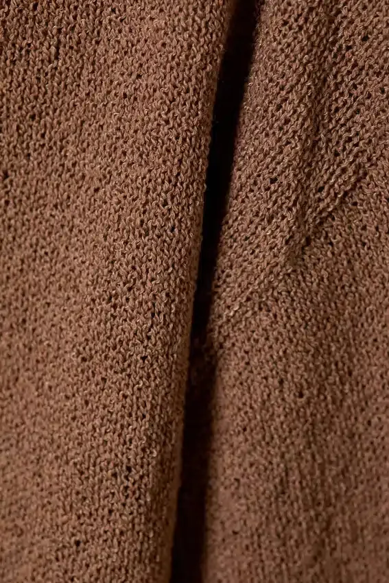 Jerséu de punto holgado con cuello barco – Marrón Jerséu de punto holgado con cuello barco – Marrón