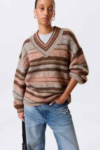 Jerséu de punto oversize con cuello en V – Rayas marrones y naranjas