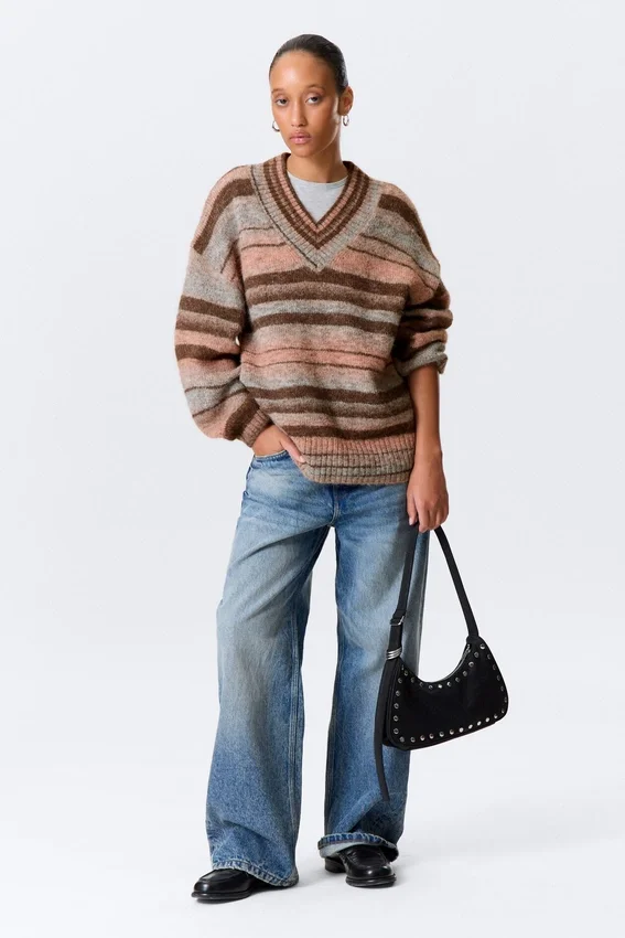 Jerséu de punto oversize con cuello en V – Rayas marrones y naranjas Jerséu de punto oversize con cuello en V – Rayas marrones y naranjas
