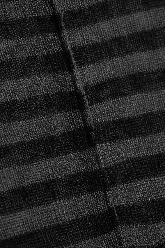 Jerséu de punto suelto y transparente – Rayas gris oscuro Jerséu de punto suelto y transparente – Rayas gris oscuro
