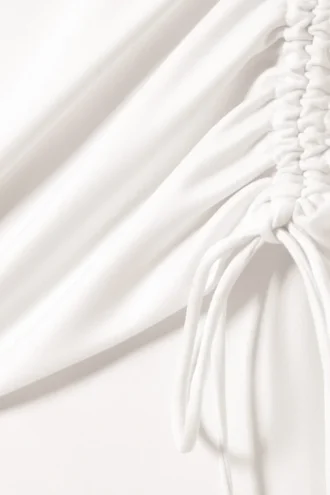 Leggings capri de talle bajo con fruncidos – Blanco roto